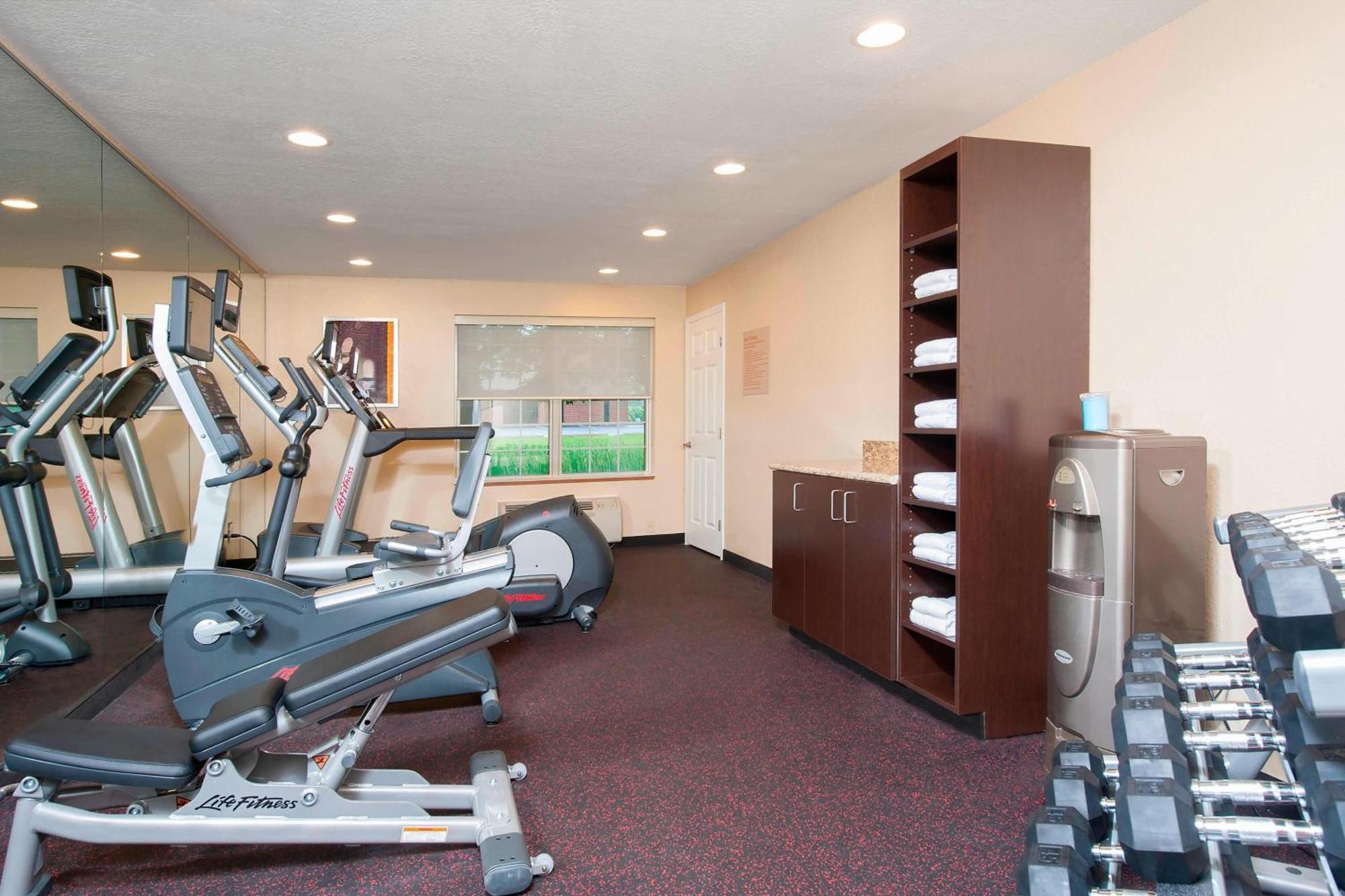 Towneplace Suites Indianapolis Park 100 Bagian luar foto