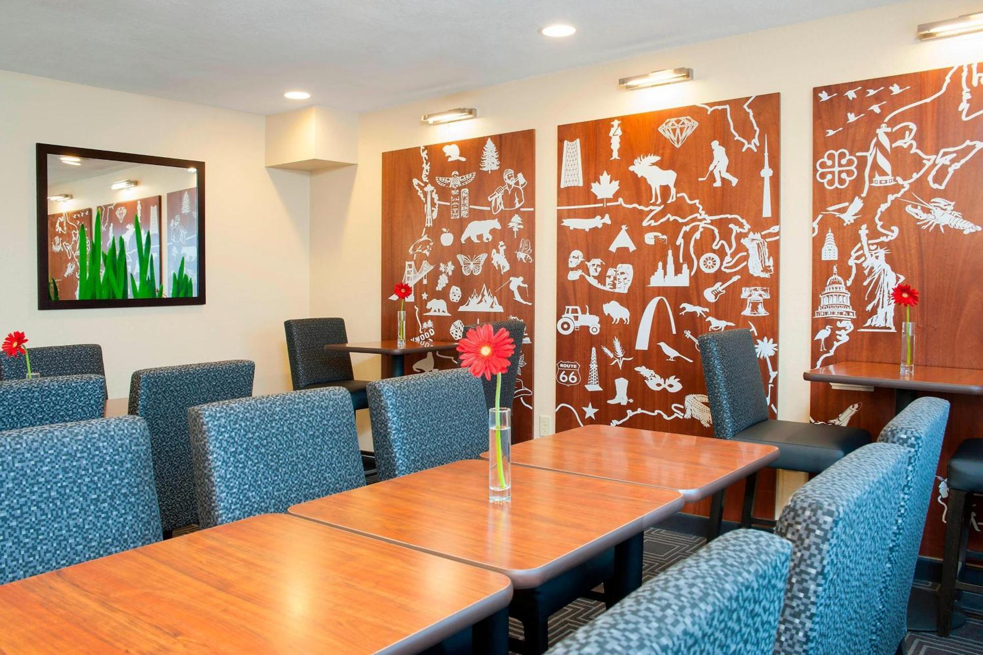 Towneplace Suites Indianapolis Park 100 Bagian luar foto
