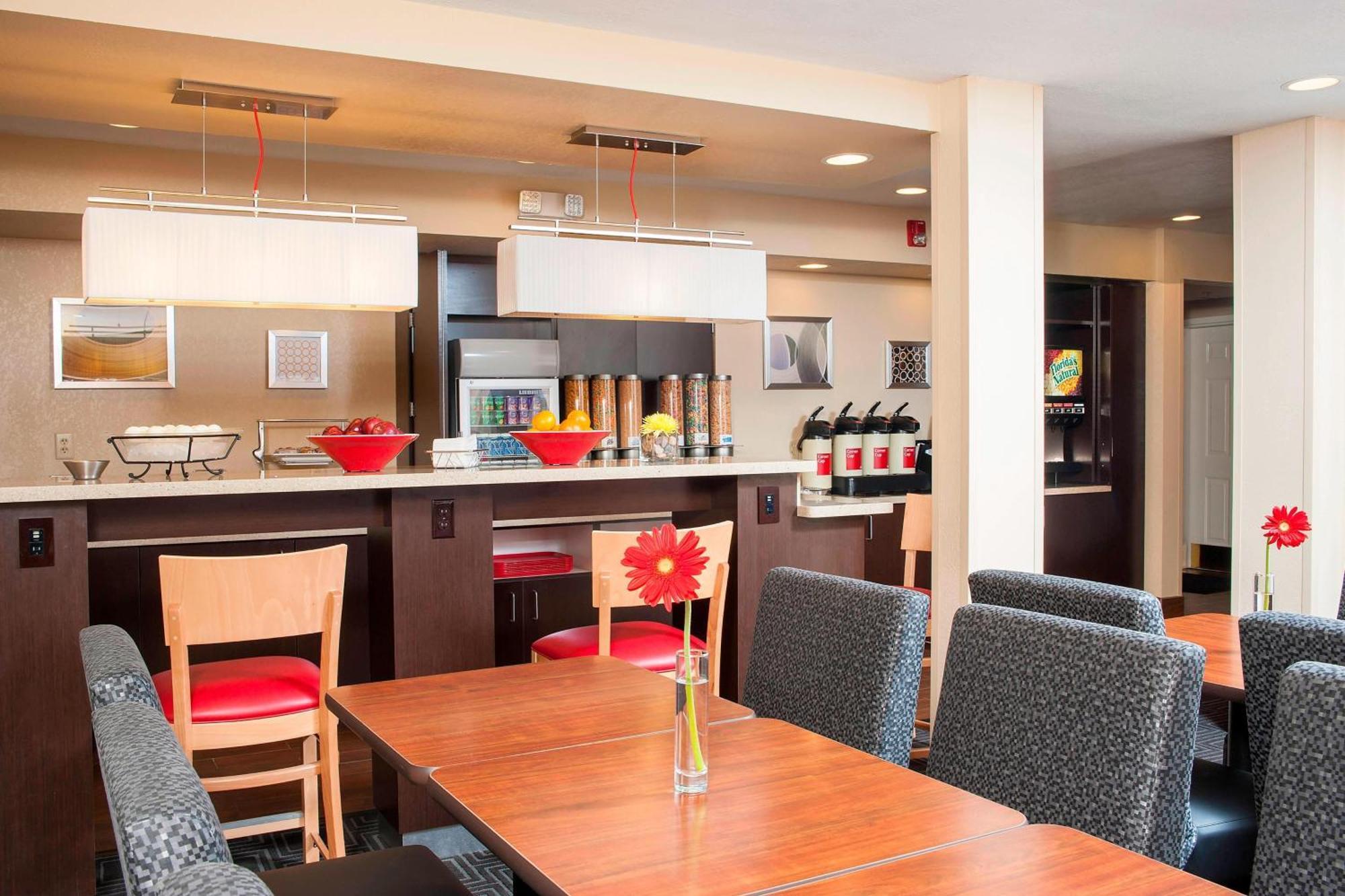 Towneplace Suites Indianapolis Park 100 Bagian luar foto